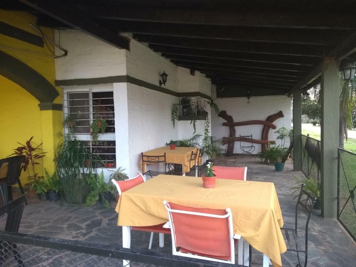 Hosteria Niemanu Paso de la Patria Exterior foto